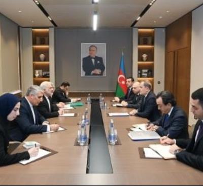 Vəhid Cəlalzadə ilə Ceyhun Bayramov arasında fikir mübadiləsi aparılıb